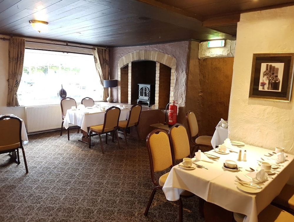Wainstones Hotel 34/48
