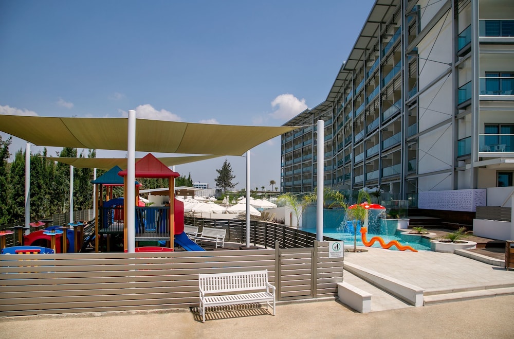 Asterias Beach Hotel 53/62