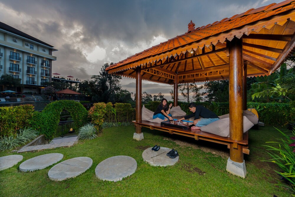 Nava Hotel Tawangmangu 68/73