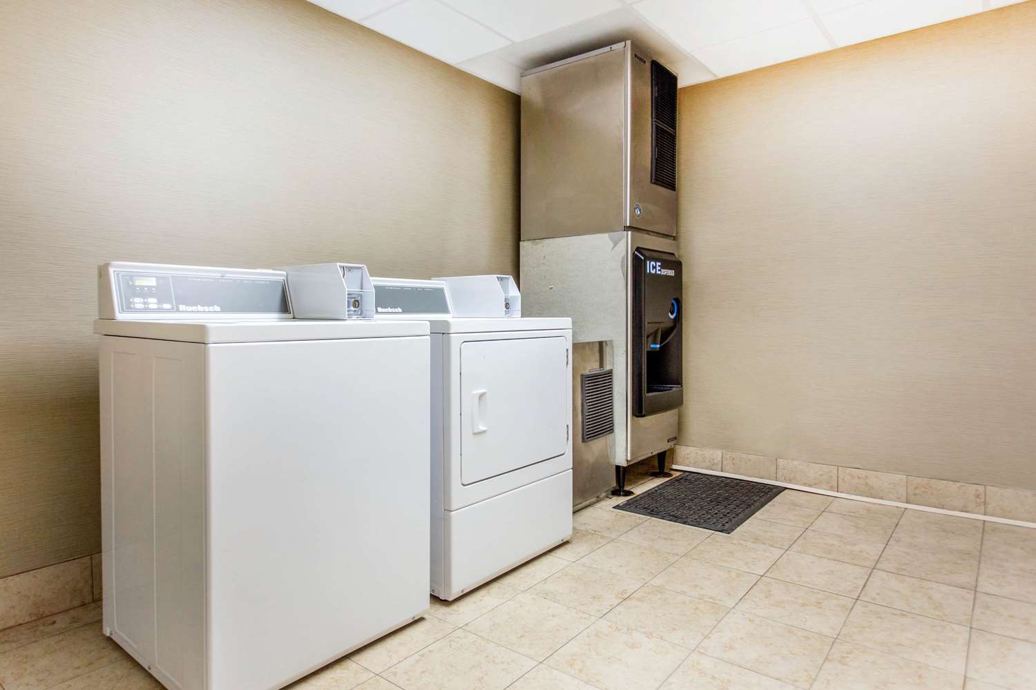 Comfort Suites Clinton Near Presbyterian College 4/16