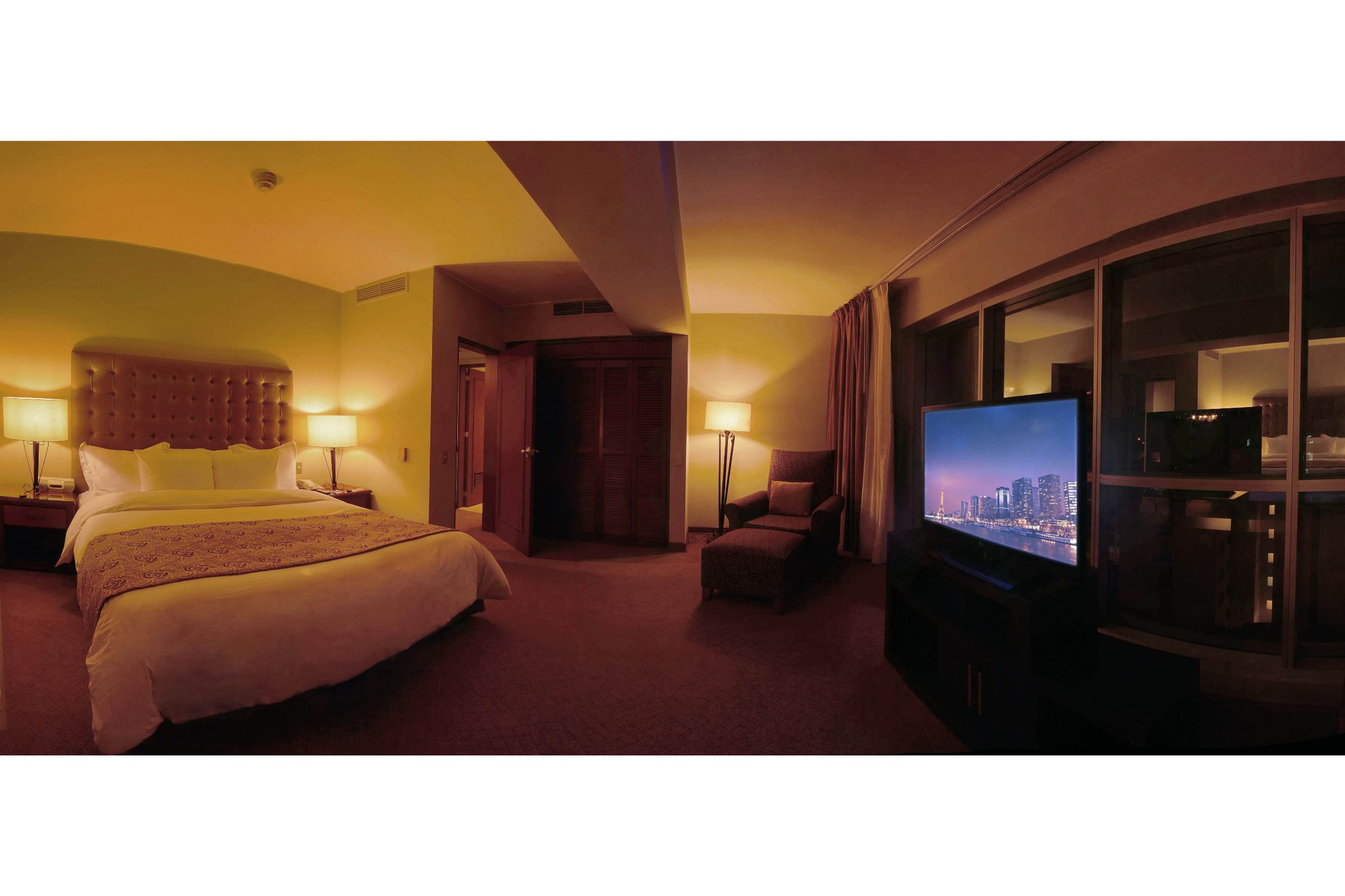 Executive, Suite
