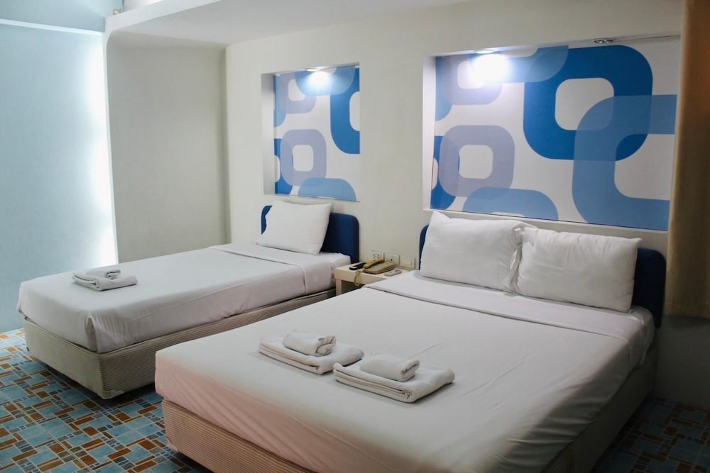 Bangsaen Villa Hotel 19/48