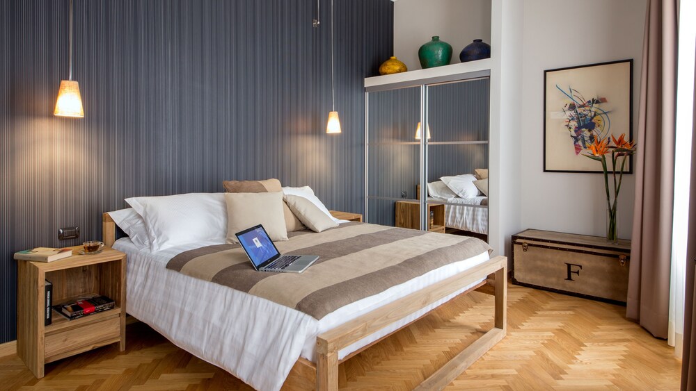 Suite, King Bed