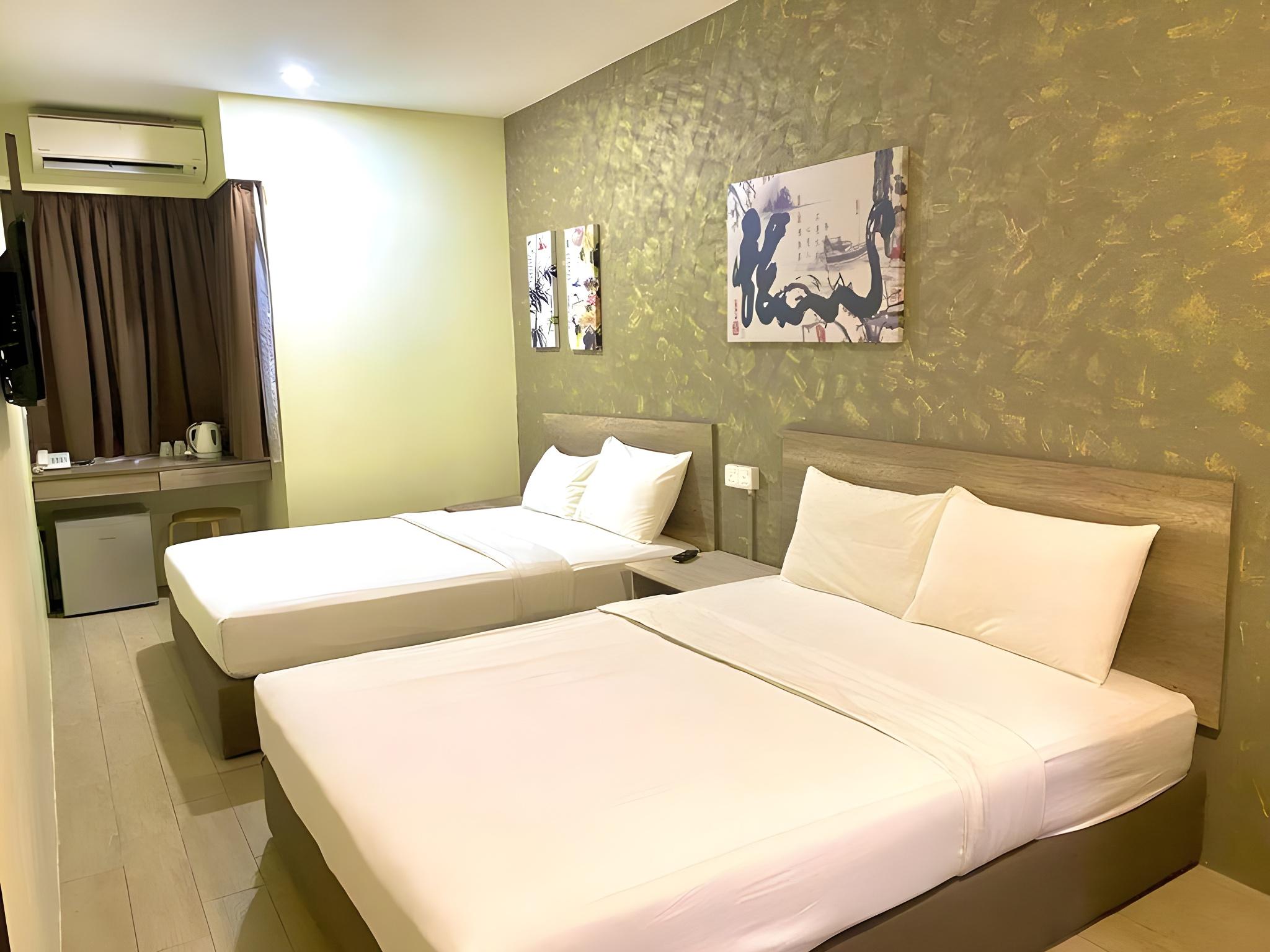 Signature, 4 Rooms, Family, 2 Queen Beds