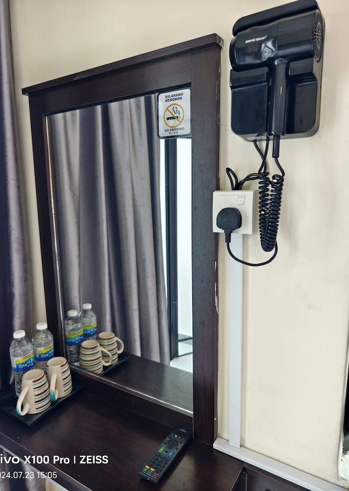 Hong Kong Hotel 48/70
