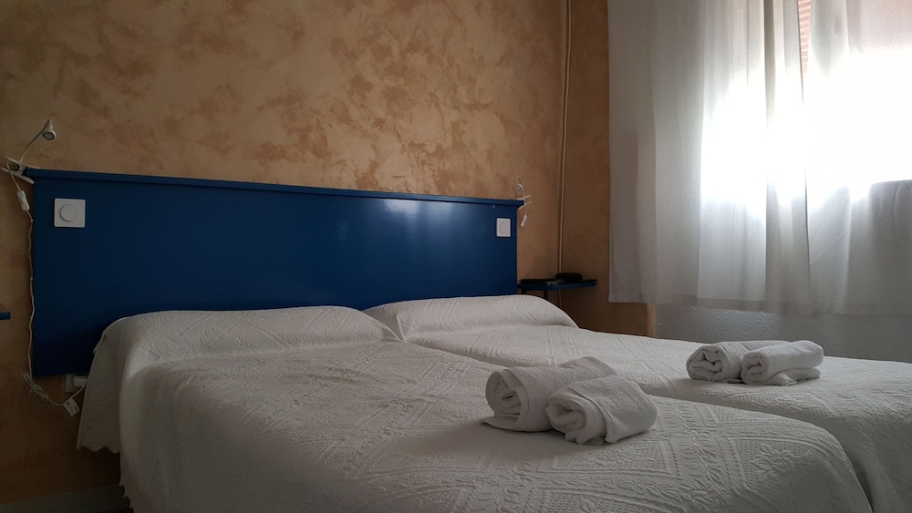 Pension Giraldilla 24/67