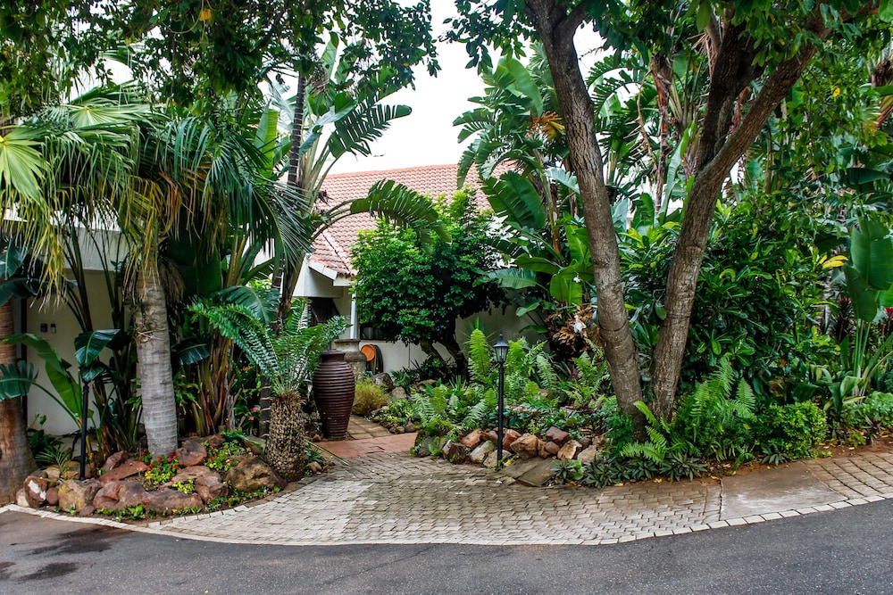 La Dolce Vita Guest House 35/50