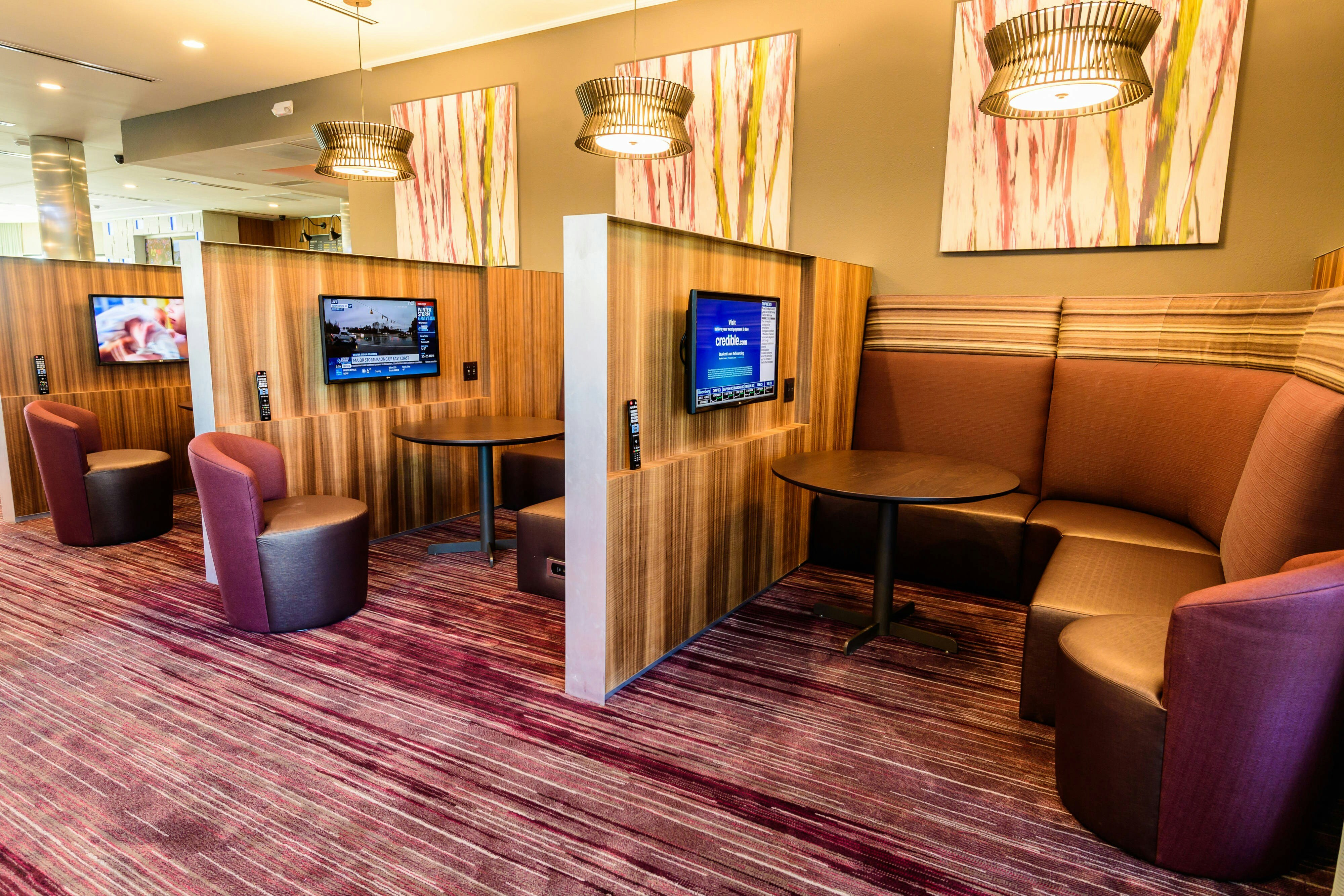 Courtyard By Marriott Lake Jackson 32/58