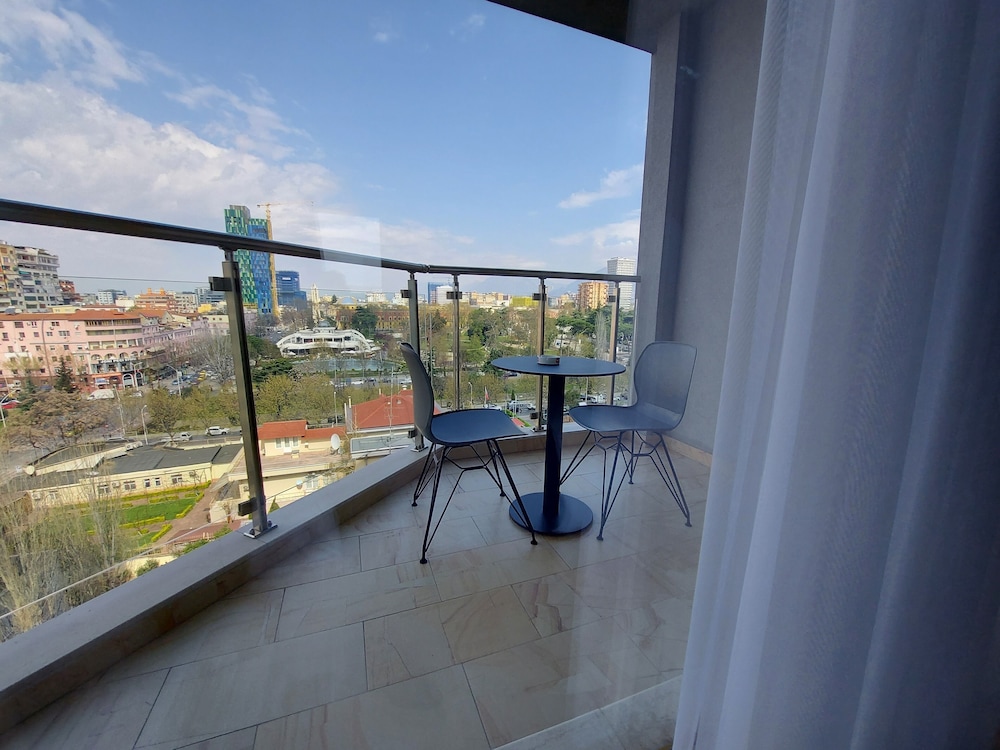 Mulaj Hotel Tirana 35/63