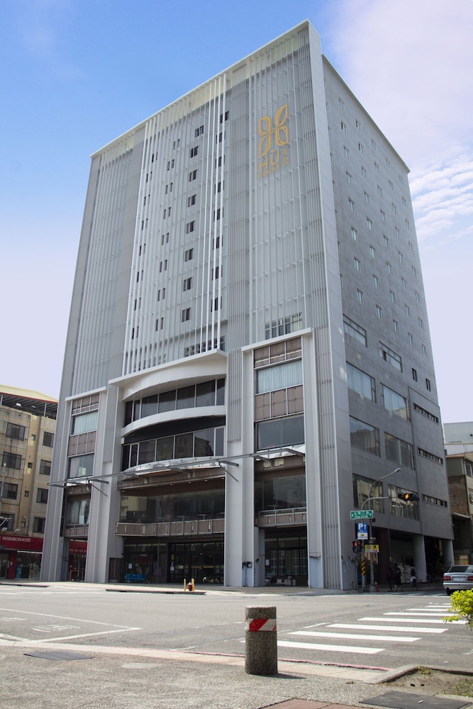 Hu House 48/48