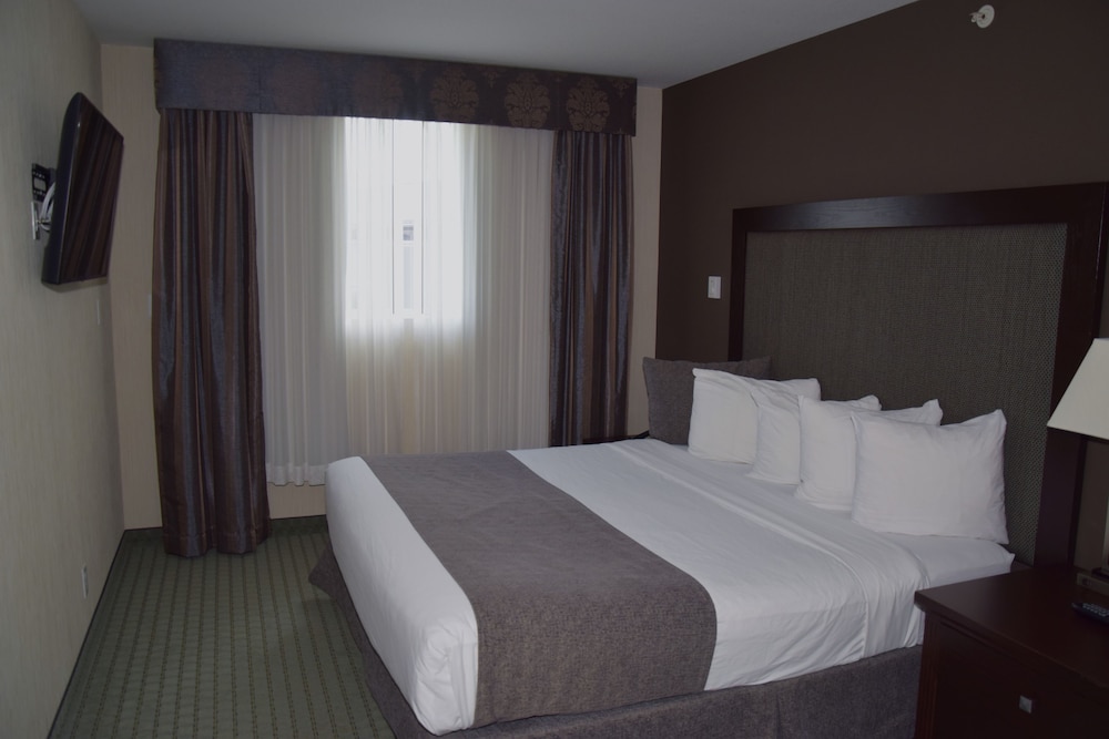 Coast Lethbridge Hotel and Conference Centre 12/50