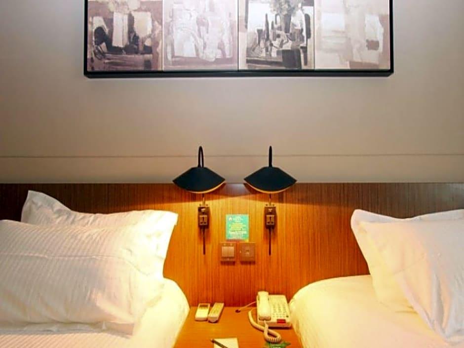 Jinjiang Inn Select (Wuhan Xinhua Road) 42/48