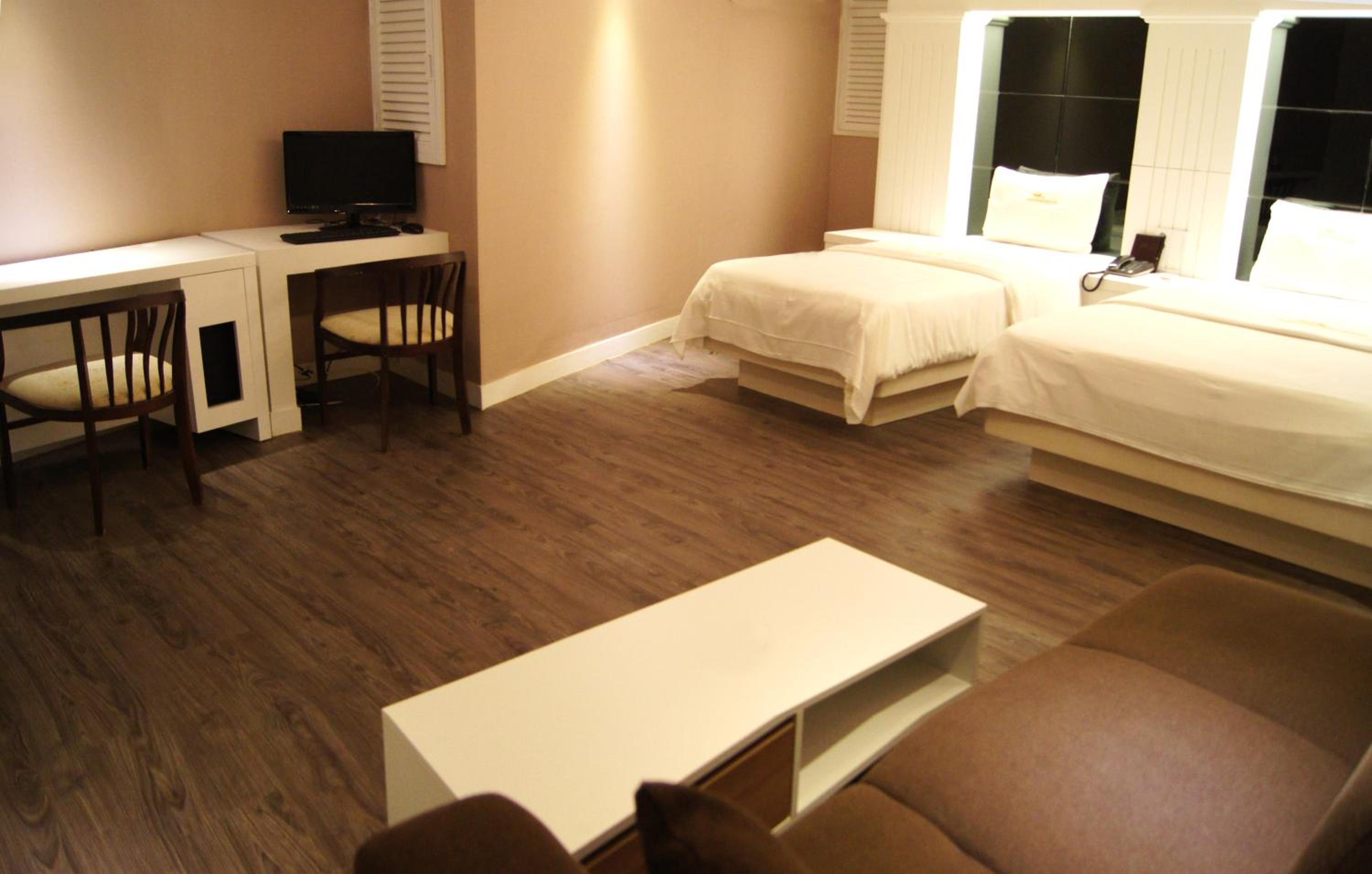 Princess Hotel 20/22