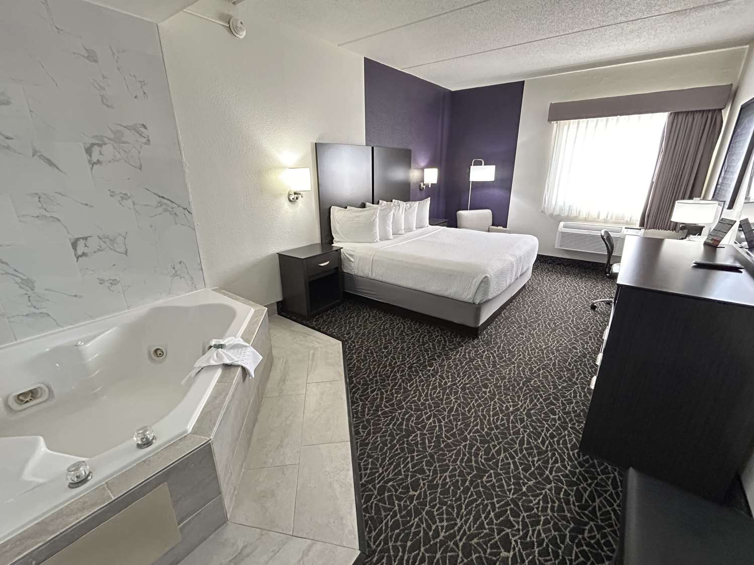 Best Western Bolingbrook Hotel 58/58