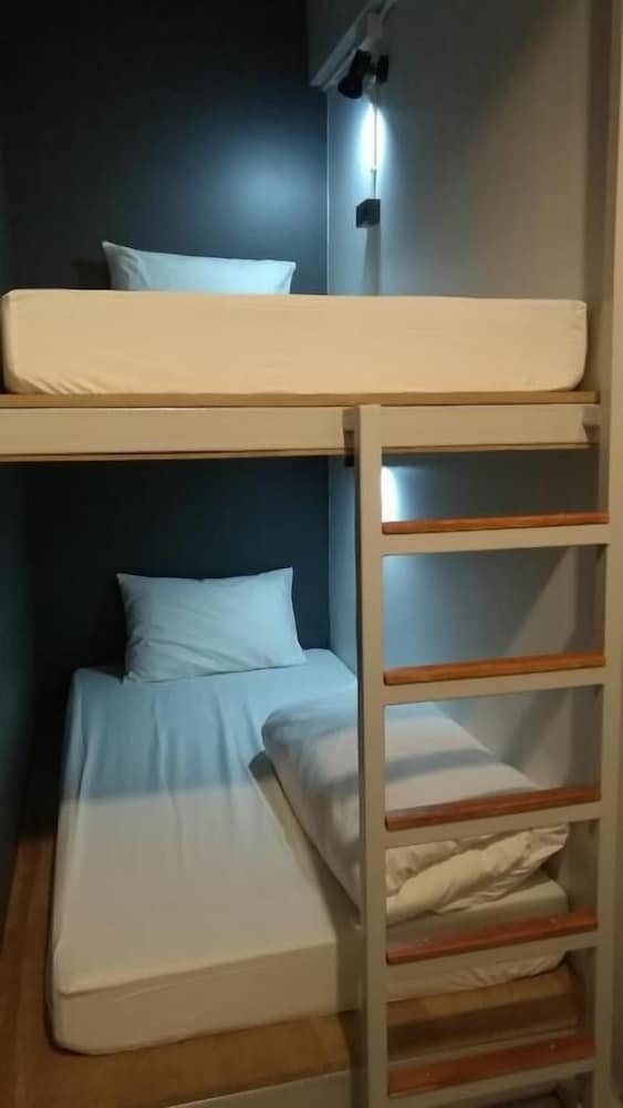 Ekanek Hostel Bangkok - Adults Only 6/32