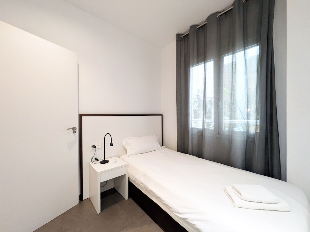 Flats Friends Soho Suites 22/64