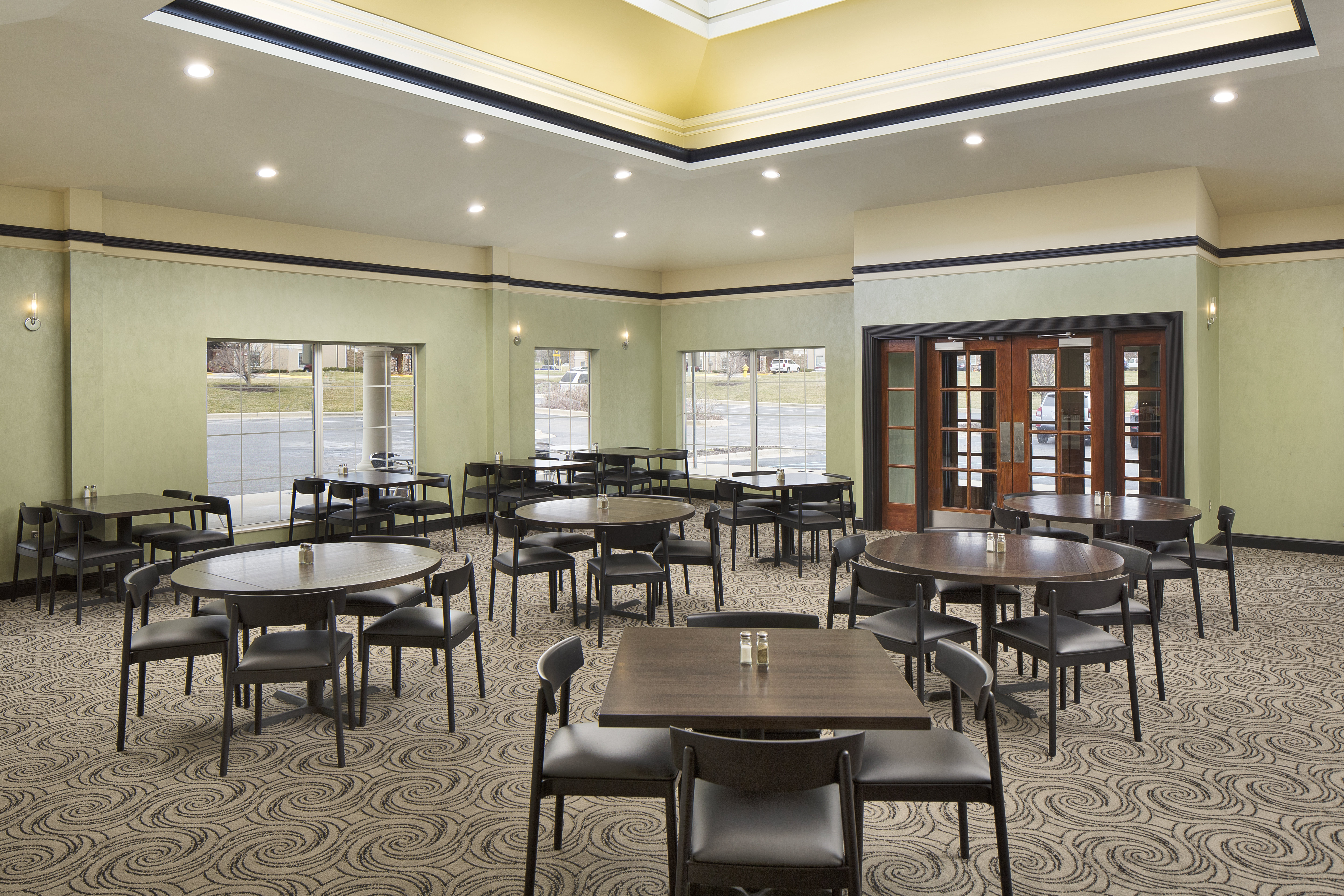 Holiday Inn Grand Rapids - Airport 20/24