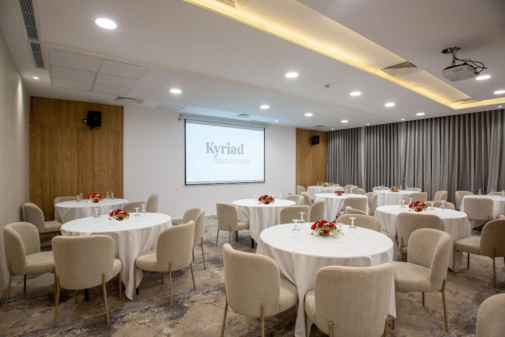 Hotel Kyriad Prestige City Center Tunis 18/23