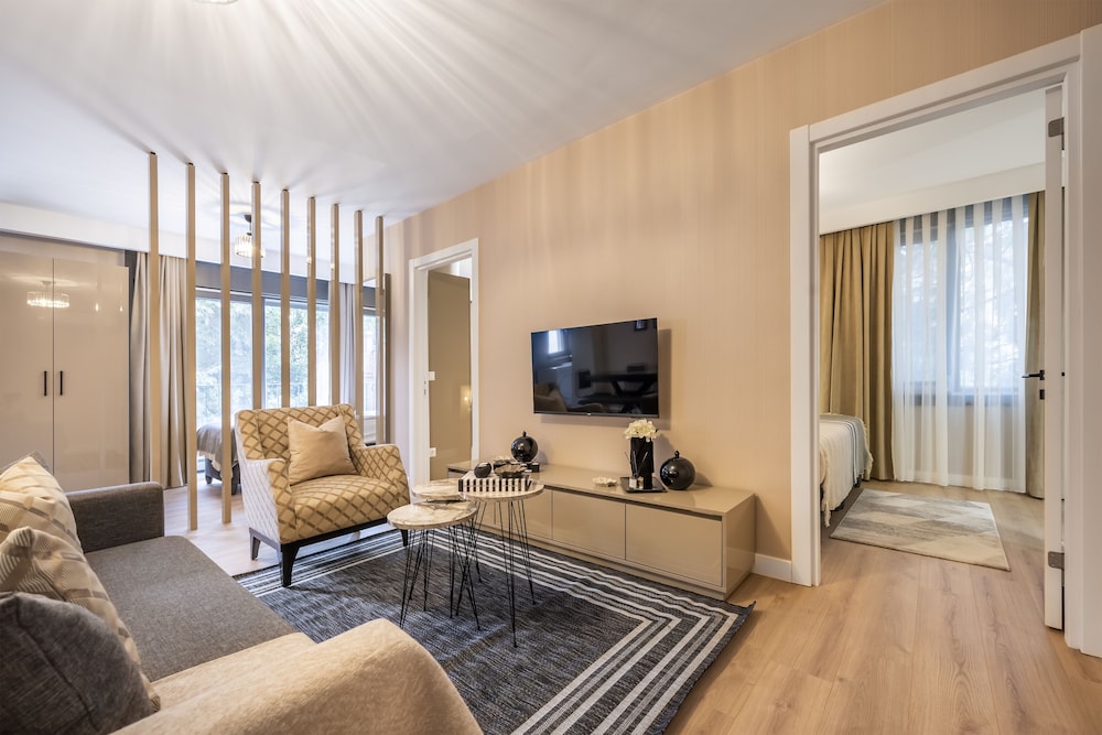 Ciragan Bosphorus Apartments 44/61