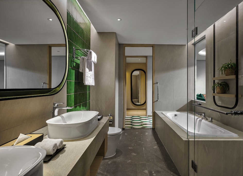 Artotel Living World Kota Wisata 51/55