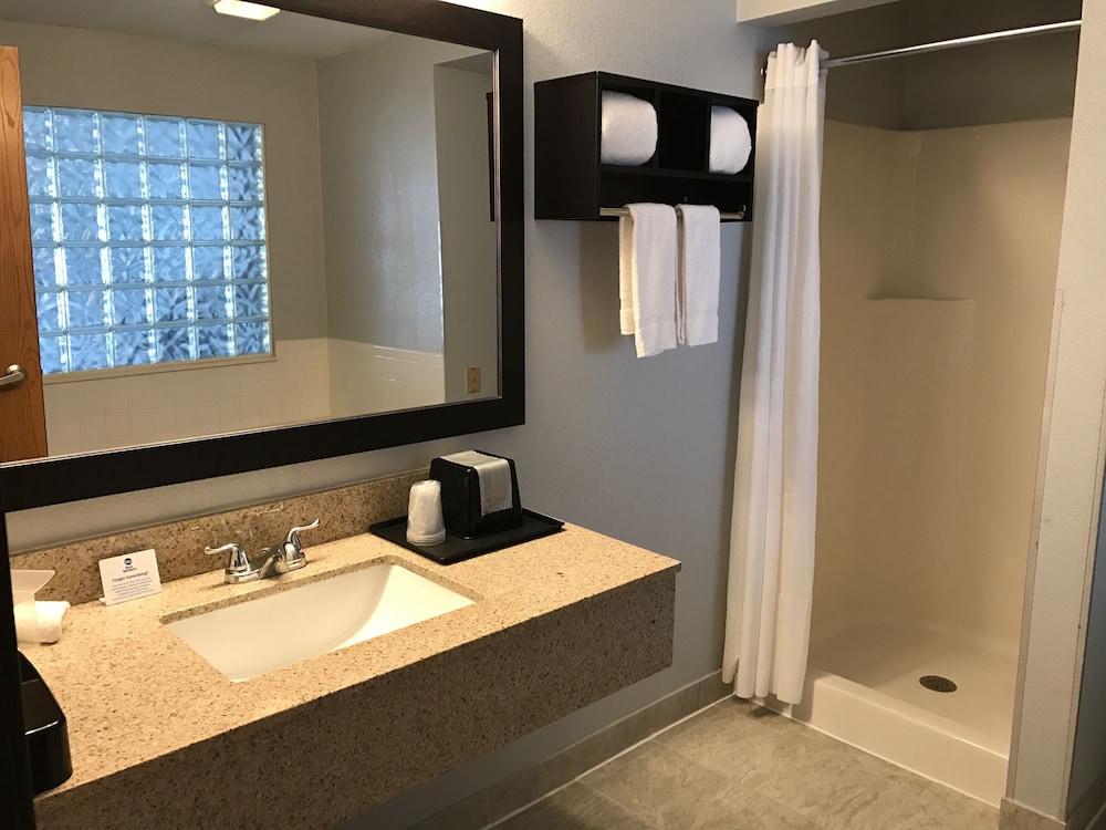 Best Western Executive Inn Mount Gilead 15/33