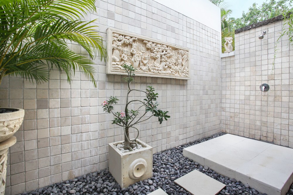 Puri Tirta Villas 10/18