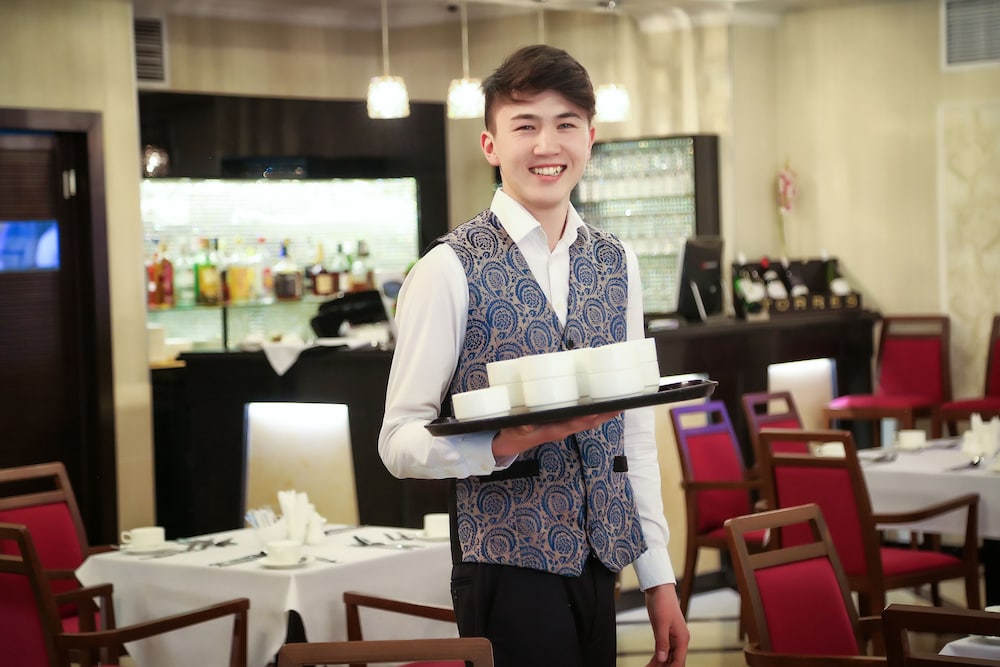 City Hotel Bishkek 53/68