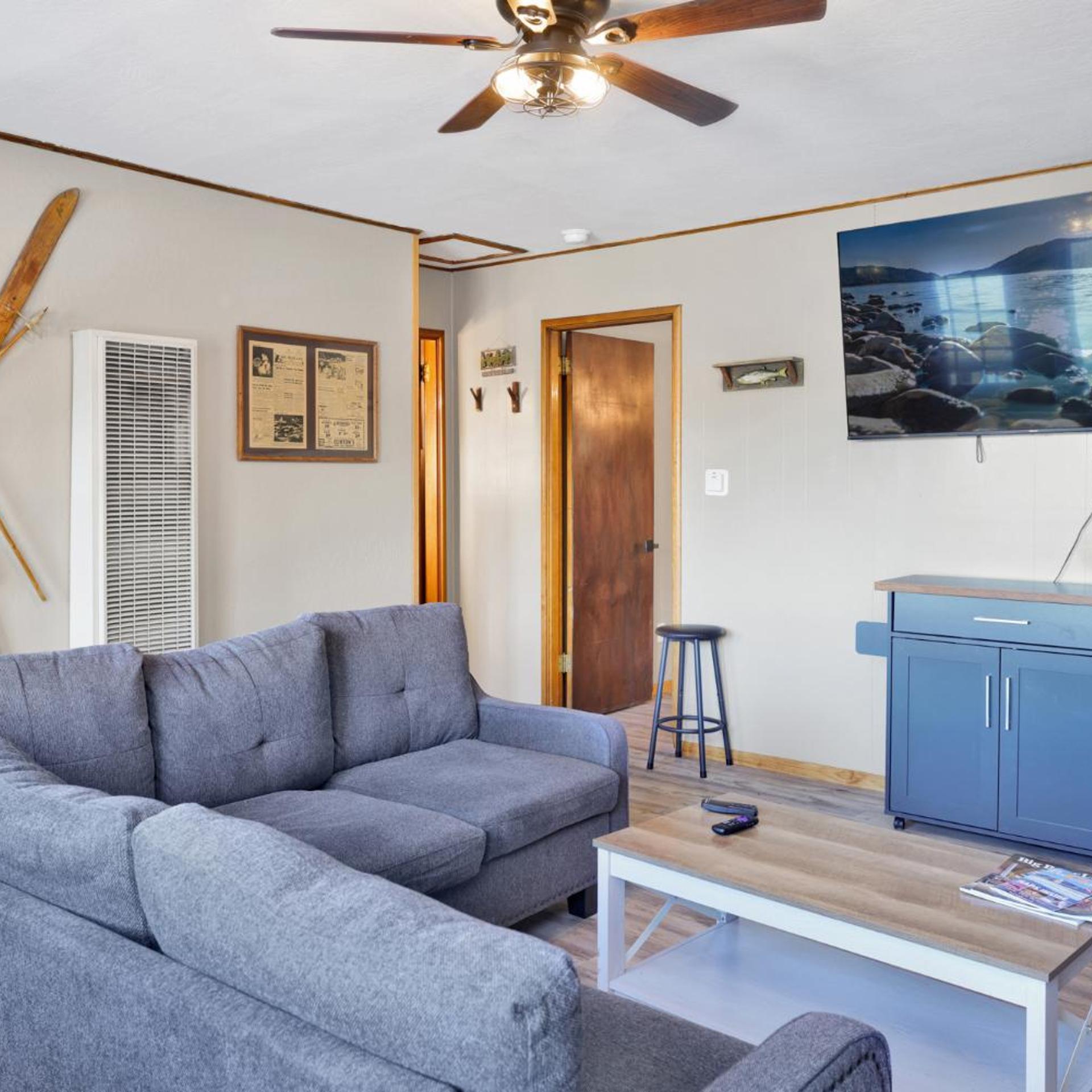 Lakefront Family Cabin by Big Bear Vacations 16/30