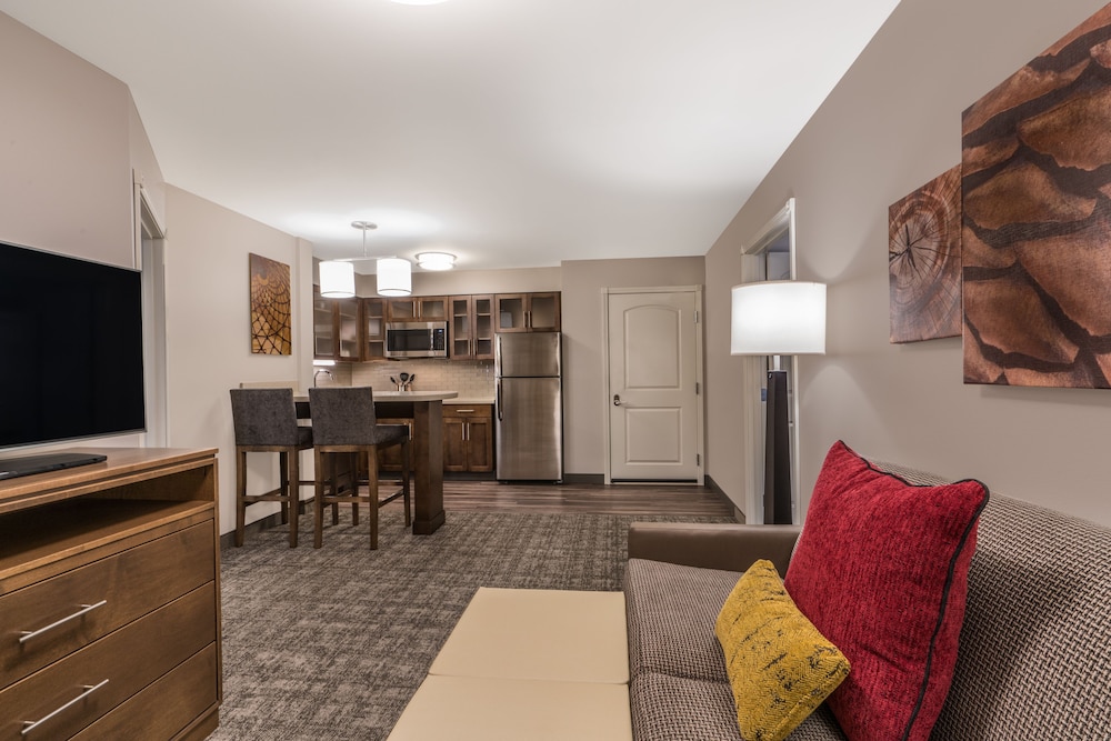 Staybridge Suites Anchorage 51/76