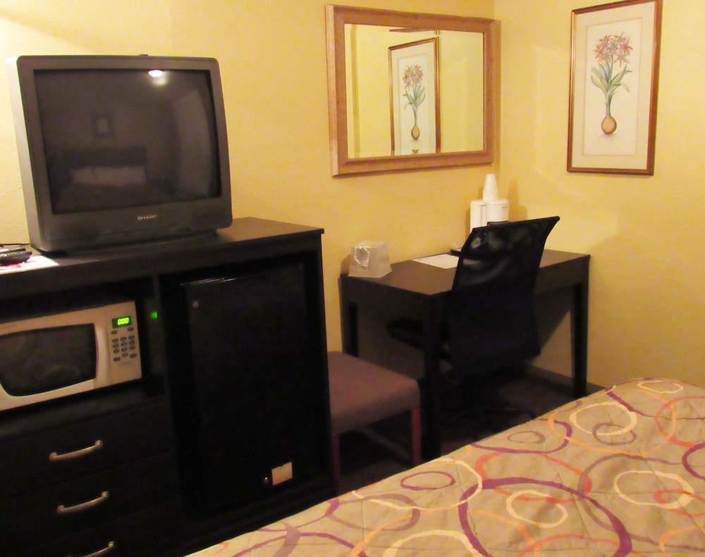 Rodeway Inn 20/28