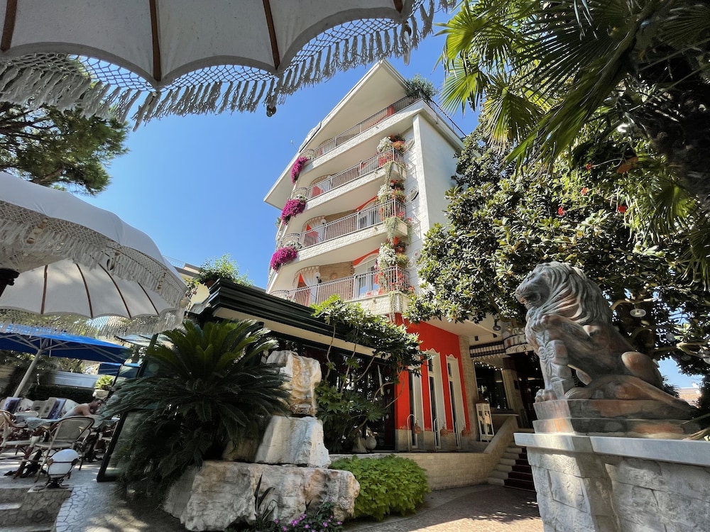 Milton Boutique Hotel - Adults Only 48/50