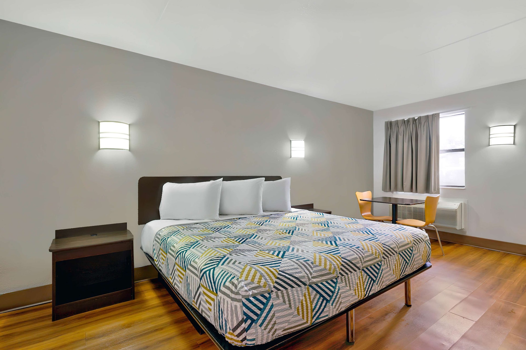 STANDARD, KING BED, ACCESSIBLE