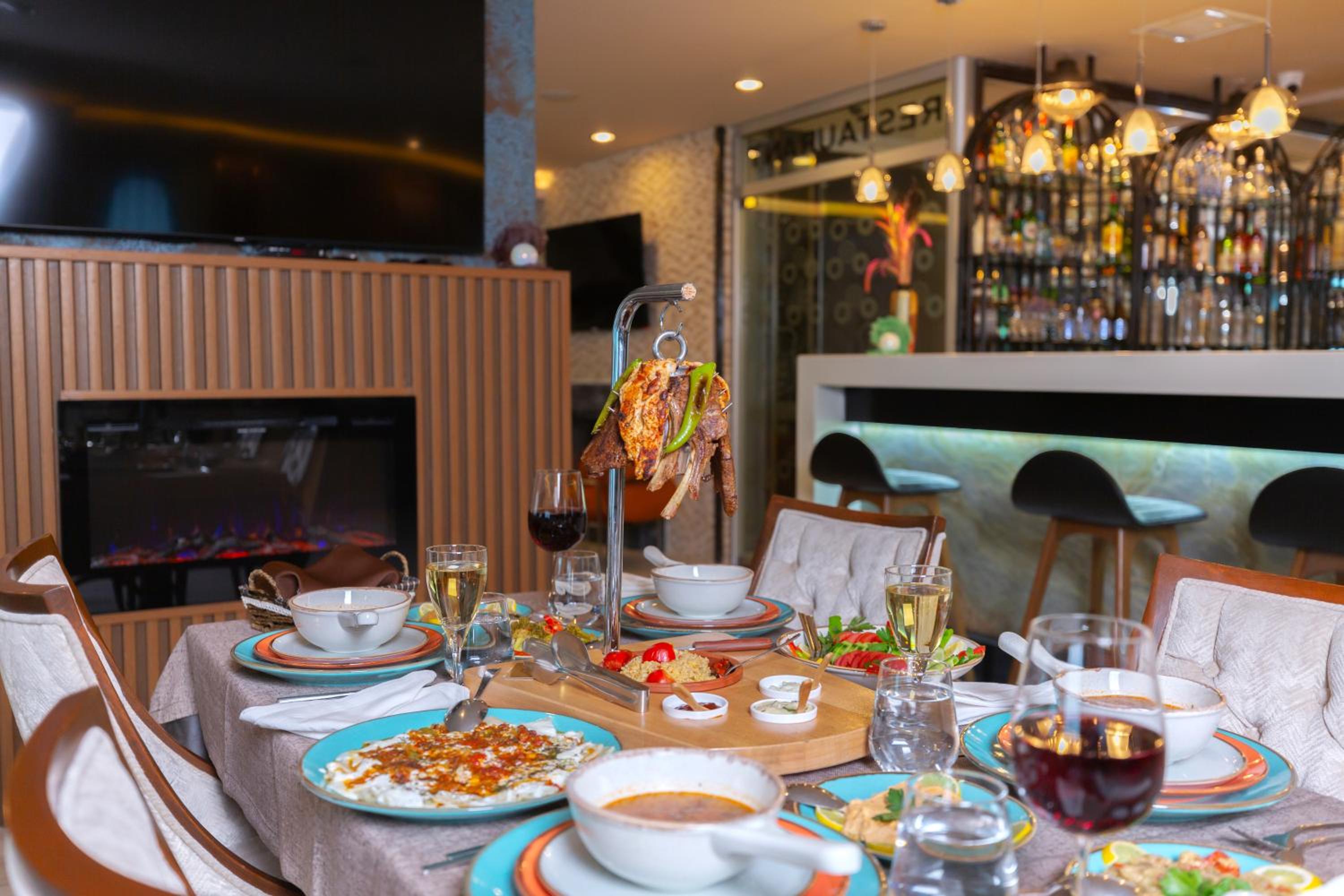 Grand Ani Hotel 28/43