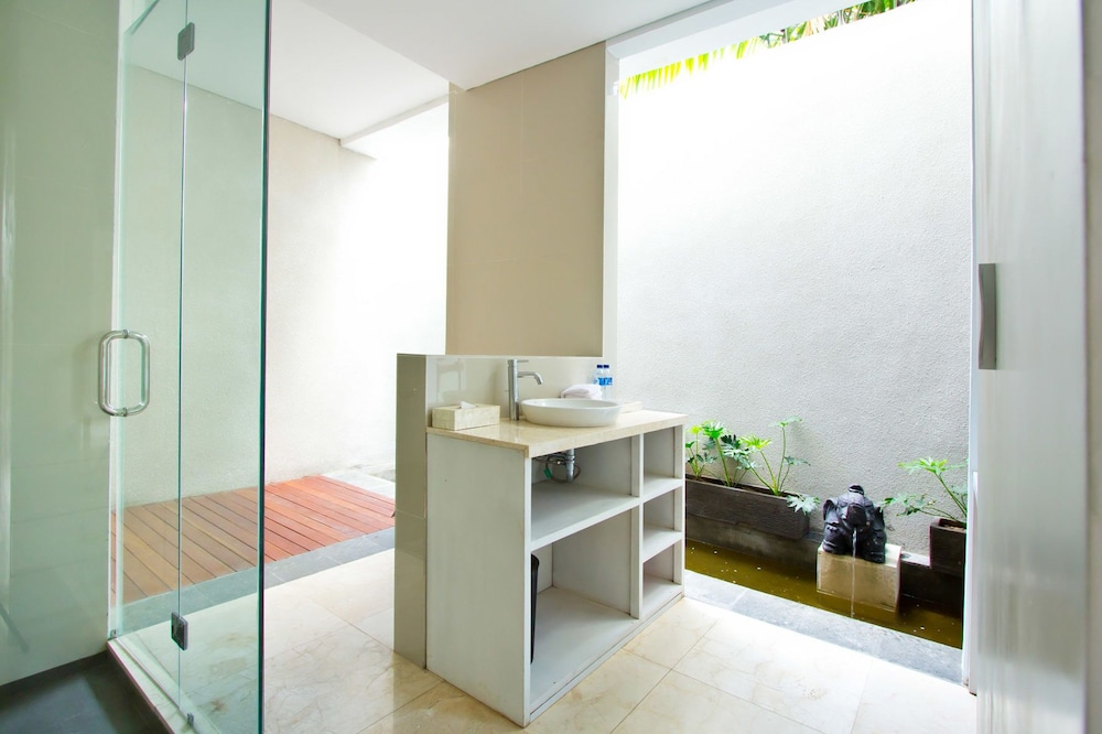 Apple Villa And Apartment 50/50