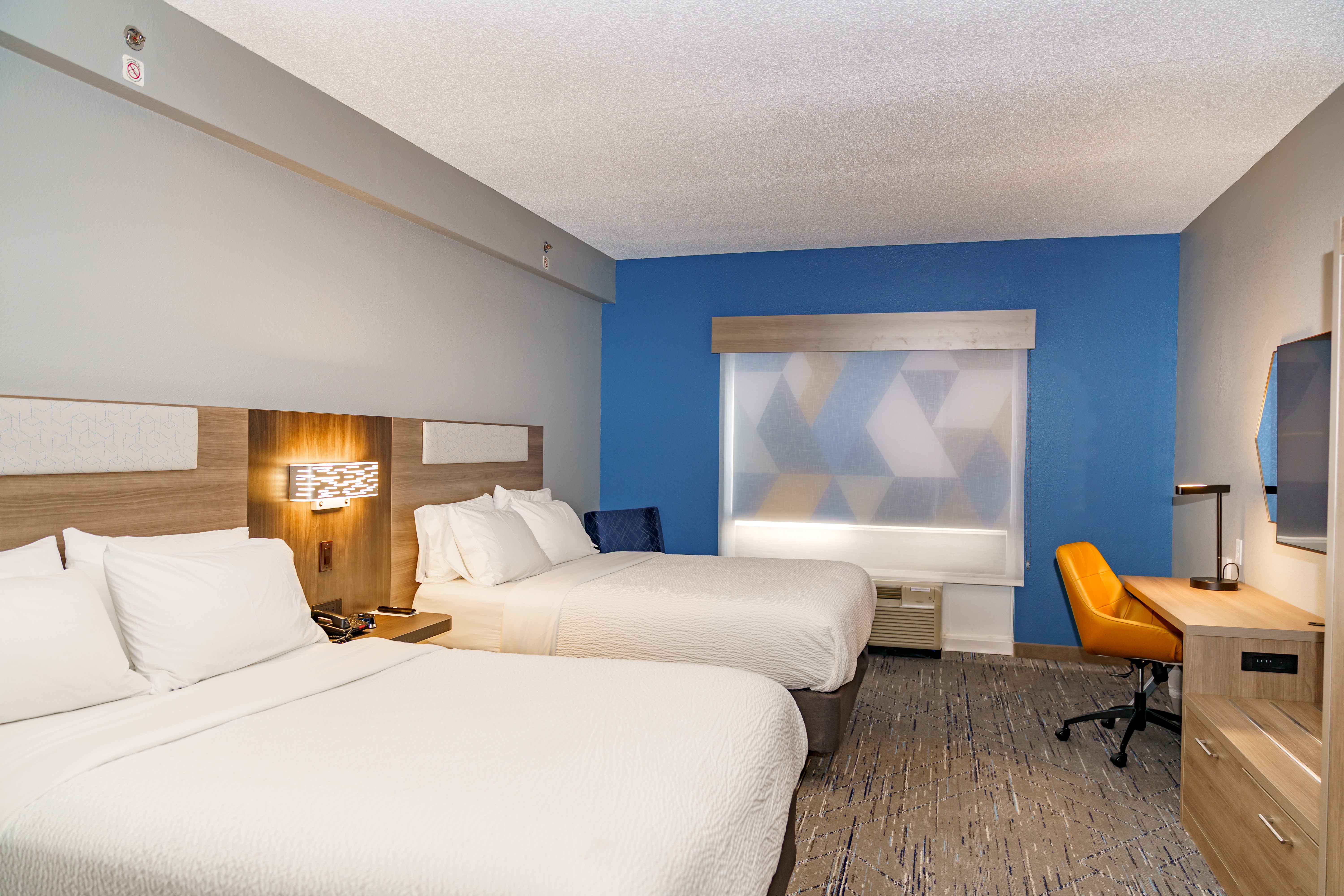 Holiday Inn Express Hotel and Suites Raleigh Sw Nc State 20/80