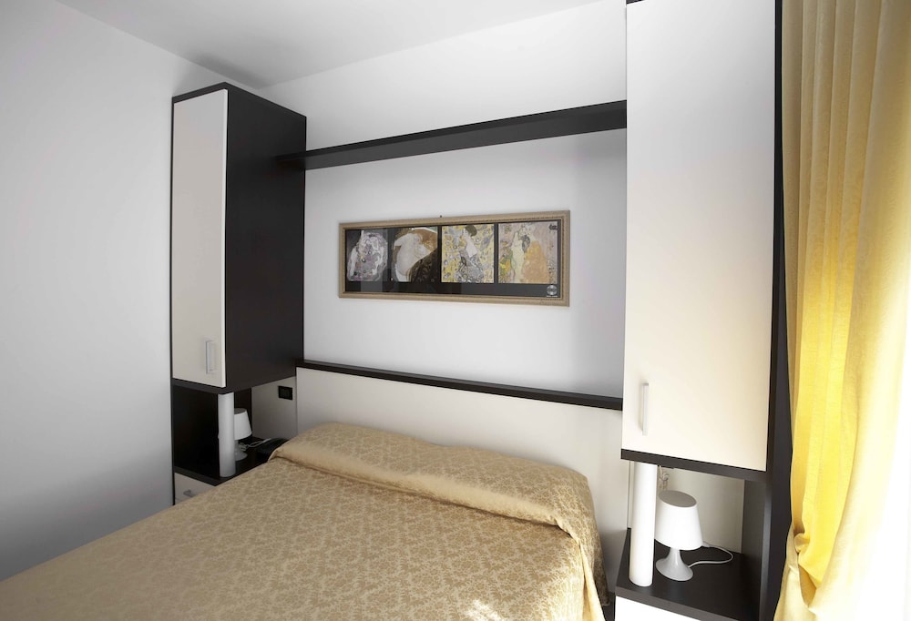 Hotel Nuovo Metro 8/27