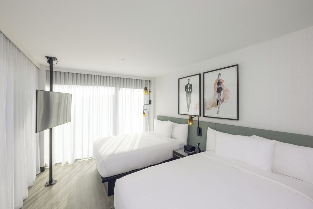 The Godfrey Hotel Hollywood 16/50