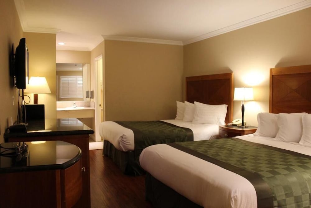 Garden Inn San Gabriel 14/57