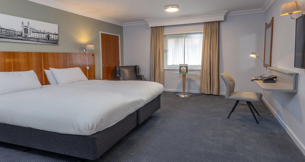 STANDARD, KING BED