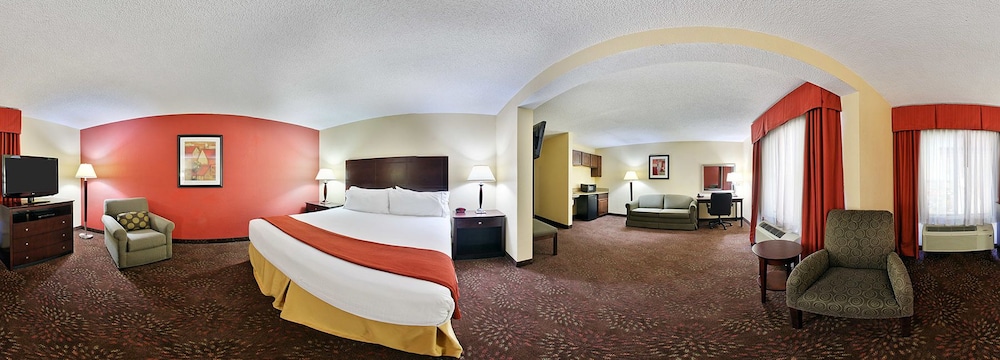Holiday Inn Express Hotel and Suites Knoxville-North-I-75 Exit 112 53/61