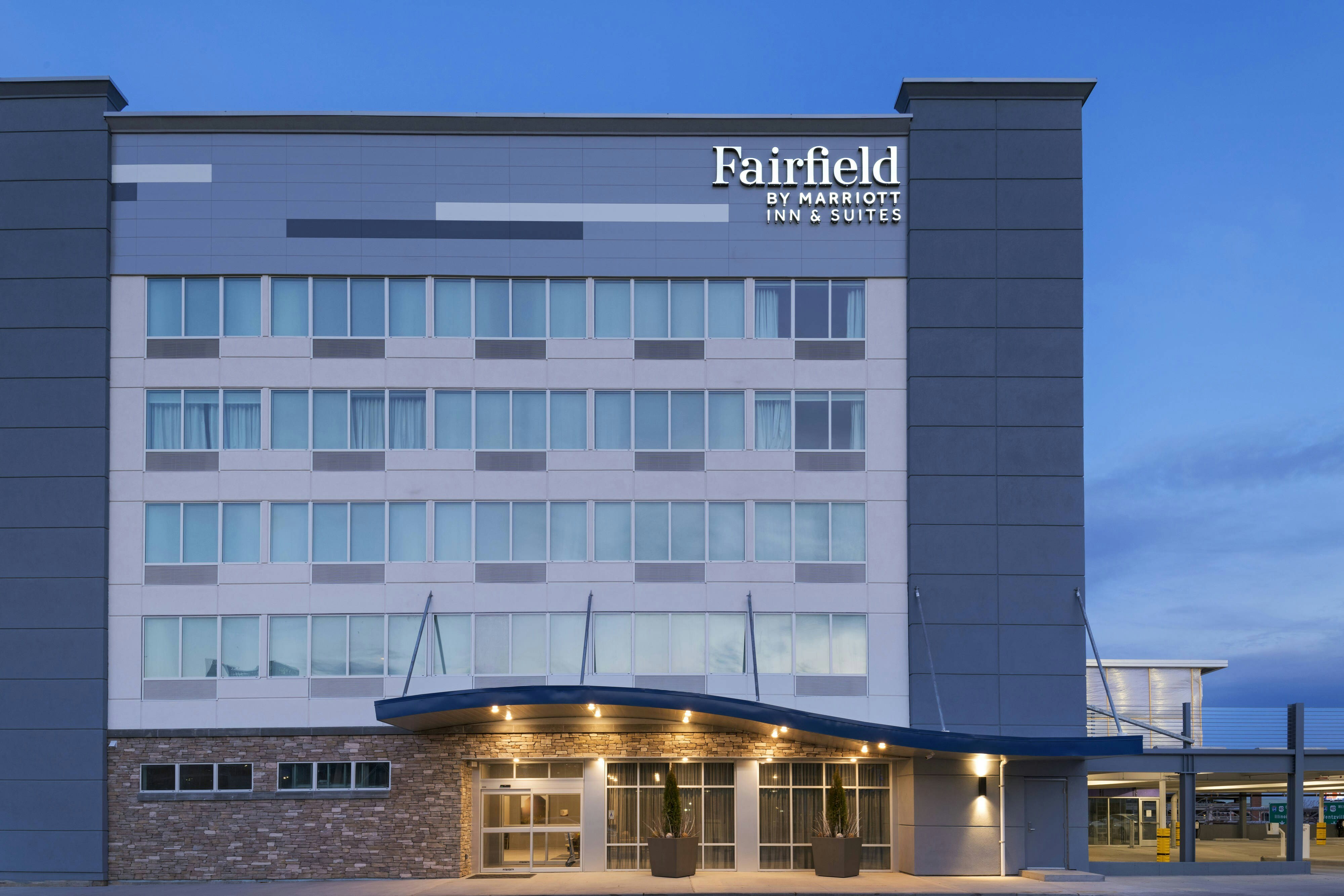 Fairfield Inn and Suites by Marriott St Louis Downtown 2/37