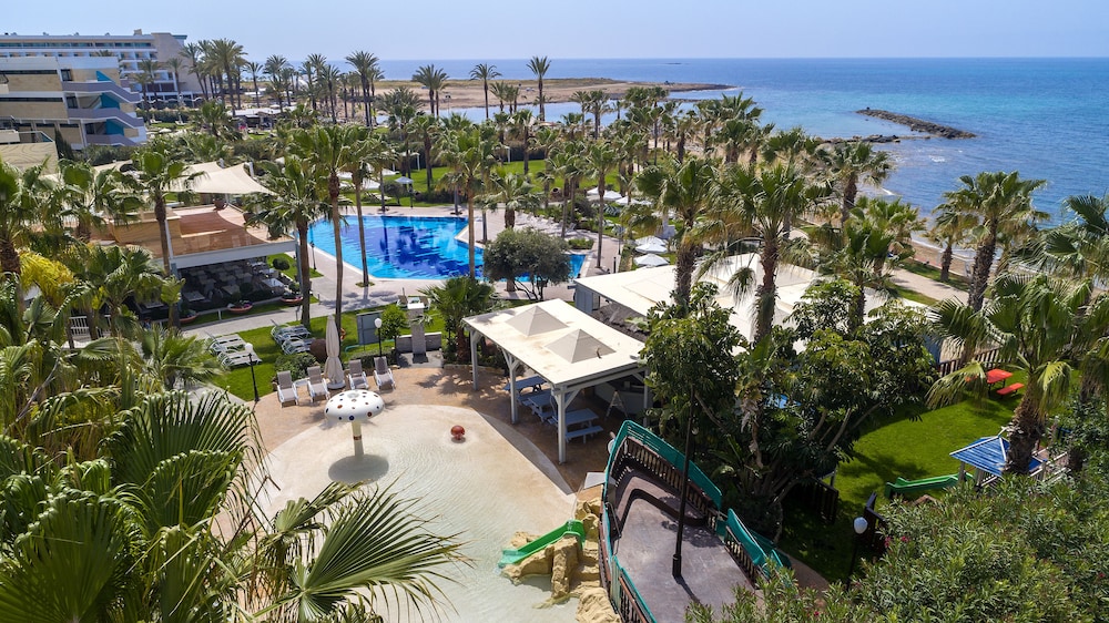 Aquamare Beach Hotel & Spa 48/61