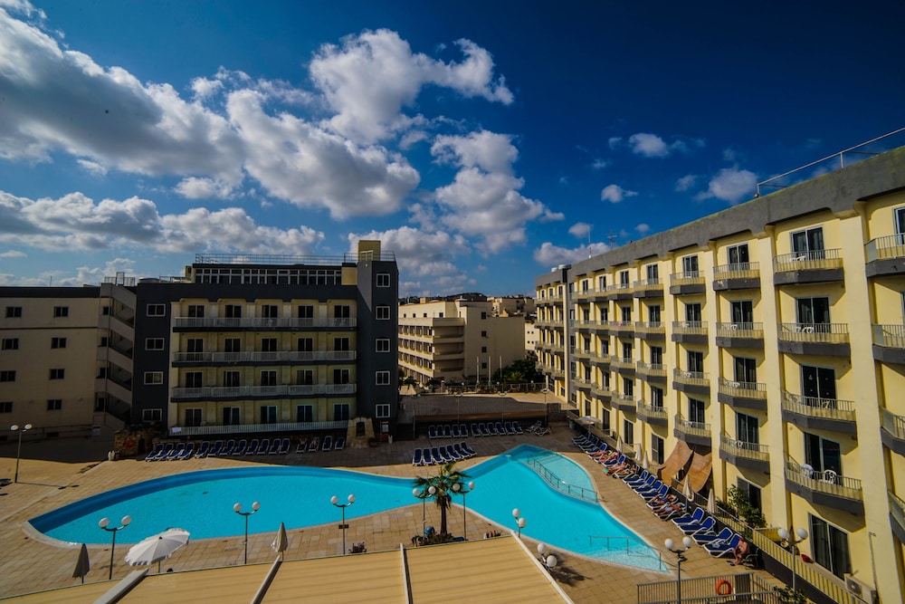 TOPAZ HOTEL 3/66