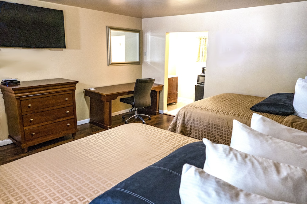 Abram Inn & Suites 18/65