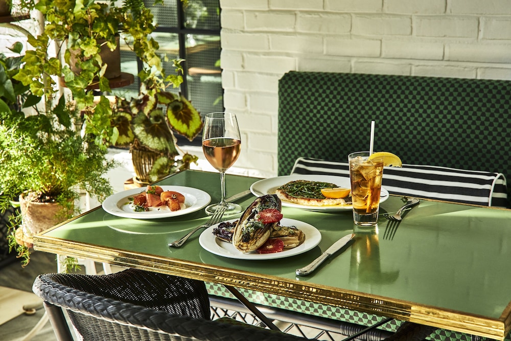 The Vanderbilt, Auberge Resorts Collection 32/40