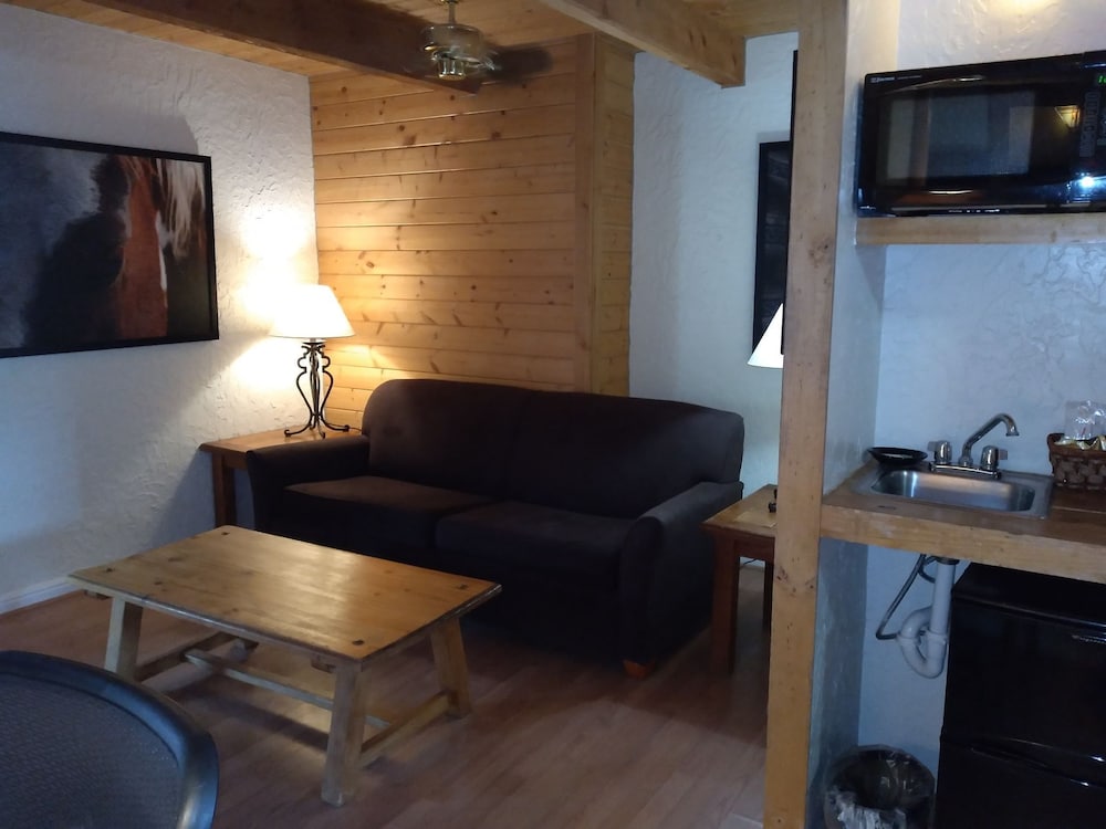 The Boulder Creek Lodge 38/64