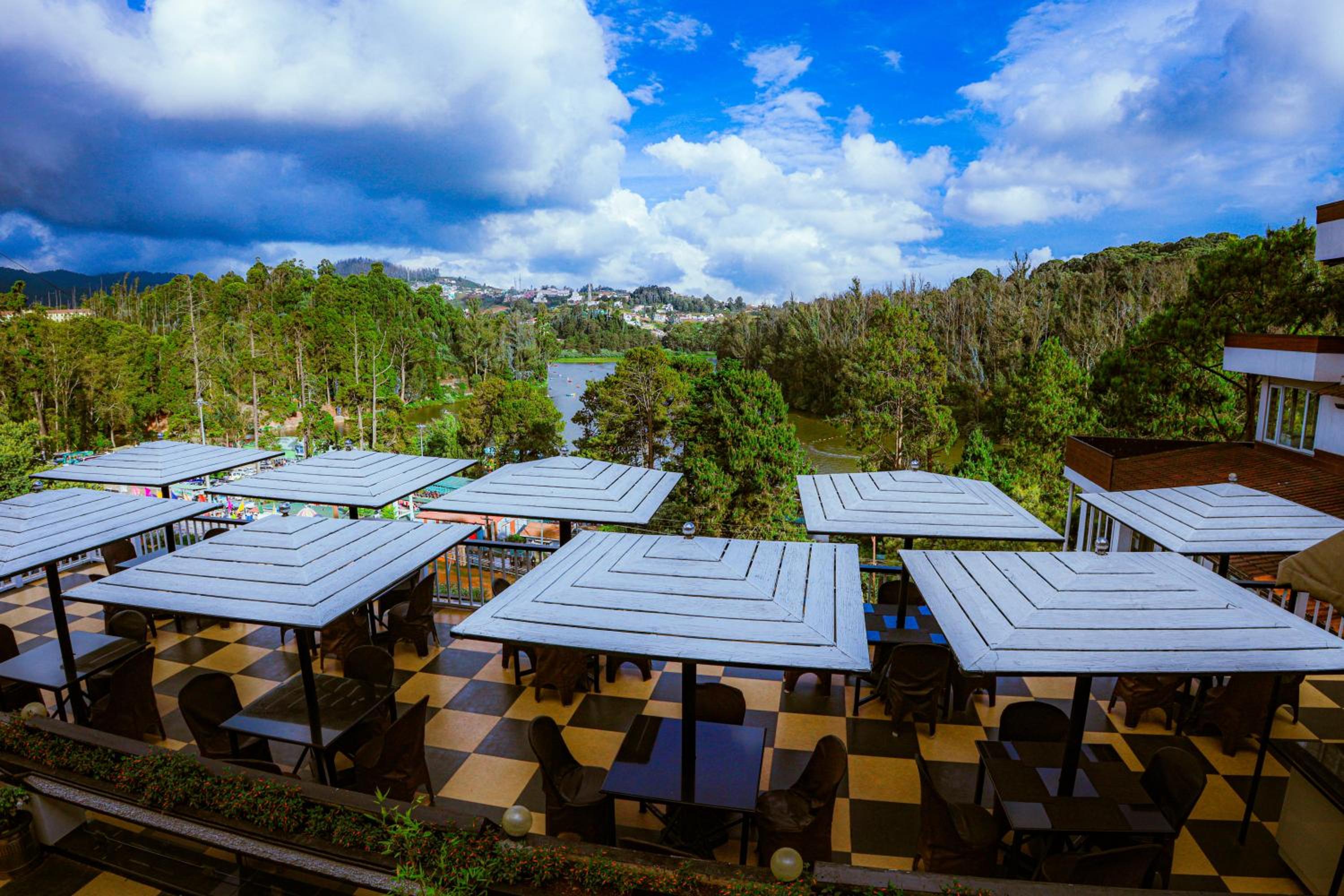HOTEL DARSHAN 39/55
