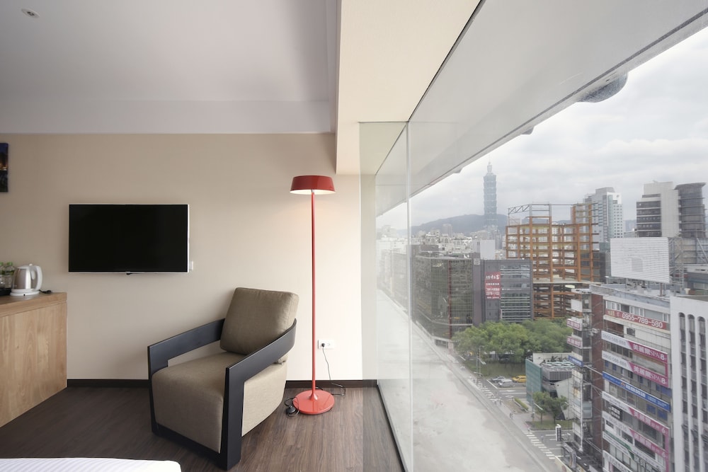 Eastin Taipei 49/71