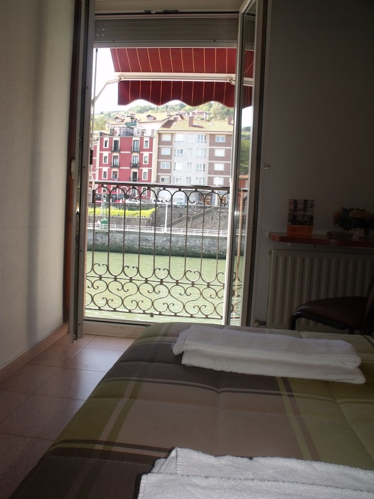 Hotel Ria De Bilbao 13/28