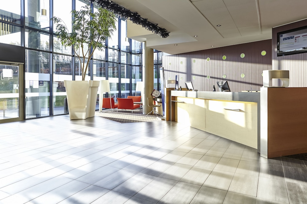 NOVOTEL EDINBURGH PARK 9/71